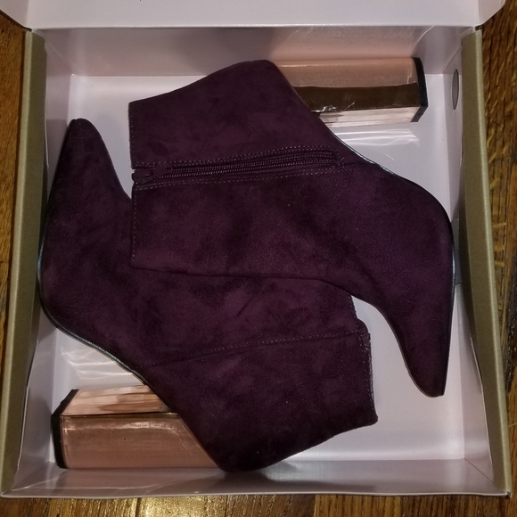 Cute Ankle Booties Style: Vanna - Picture 2 of 2